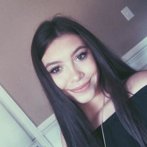 Meet your Posher, Amelia